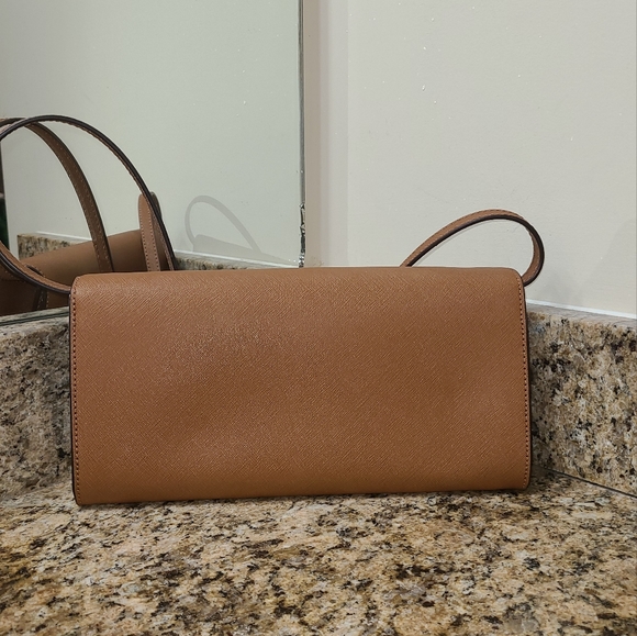 Michael Khors tan shoulder bag - Picture 2 of 3